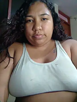 Snapshot of AprilBelmore chatting on February 21, 1:06 am AprilBelmore online show from February 21, 1:06 am