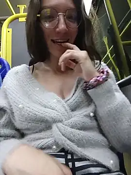 Snapshot of Lucy_colee chatting on November 17, 12:27 am Lucy colee online show from November 17, 12:27 am