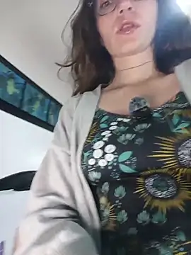 Snapshot of Lucy_colee chatting on November 23, 1:49 am Lucy colee online show from November 23, 1:49 am