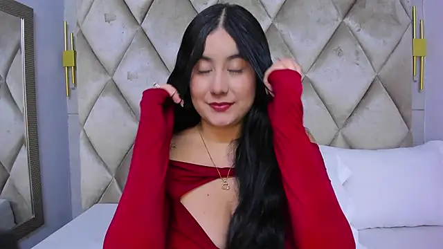 GabyParker  online show from April 13, 12:10 pm