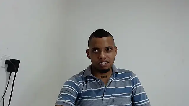 Snapshot of drako_monster chatting on November 4, 10:09 pm drako monster online show from November 4, 10:09 pm