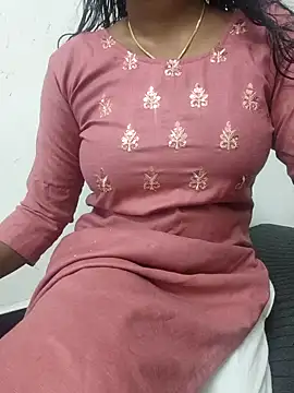 Snapshot of Tamilmallu-duskygirl03 chatting on November 8, 9:31 am Tamilmallu-duskygirl03 online show from November 8, 9:31 am