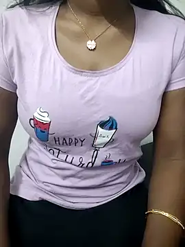 Snapshot of Tamilmallu-duskygirl03 chatting on November 15, 5:42 pm Tamilmallu-duskygirl03 online show from November 15, 5:42 pm