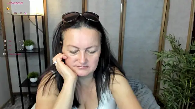 hottyannaa online show from October 20, 2:34 am