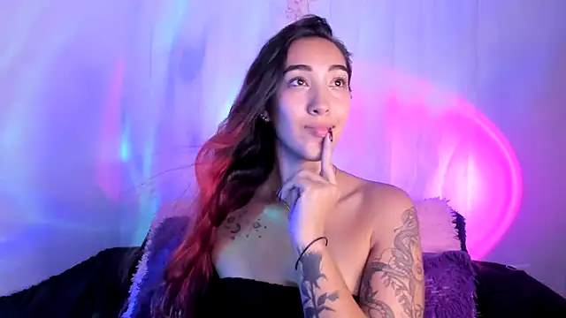 Snapshot of HeidyRousse chatting on June 3, 12:46 am HeidyRousse online show from June 3, 12:46 am