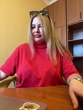 Snapshot of Passion-Blondy chatting on April 30, 8:42 am Passion-Blondy online show from April 30, 8:42 am