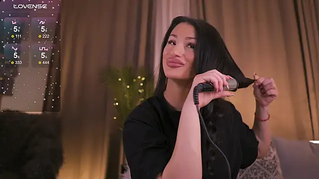 JessicaVerse online show from April 14, 2:06 am