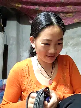 gio-thu online show from March 25, 2:45 pm