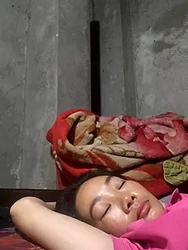 gio-thu online show from April 14, 9:10 pm