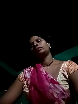 Snapshot of Rt_shreya chatting on May 6, 6:13 pm Rt shreya online show from May 6, 6:13 pm