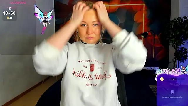 scent  of woman online show from March 20, 1:32 am