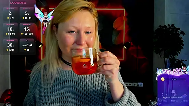 scent  of woman online show from April 14, 1:33 am