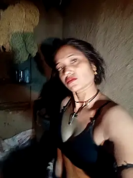 Snapshot of Cuty_tanya chatting on November 8, 9:13 pm Cuty tanya online show from November 8, 9:13 pm