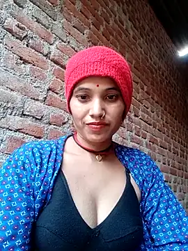 Snapshot of Cuty_tanya chatting on December 4, 2:10 am Cuty tanya online show from December 4, 2:10 am