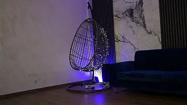 RachelRavee online show from February 4, 5:24 am