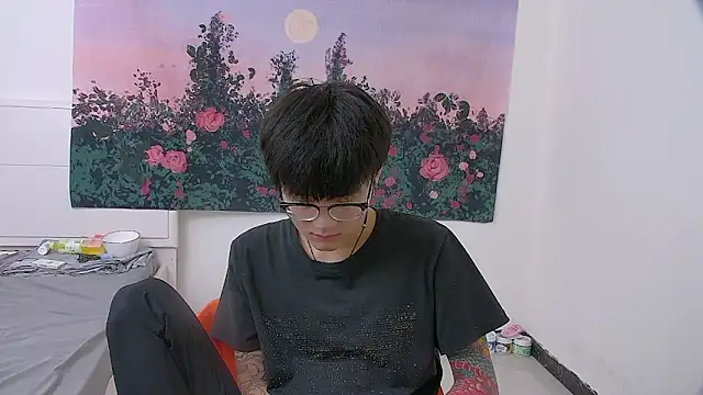 Snapshot of KK-cuteboy chatting on April 29, 5:22 am KK-cuteboy online show from April 29, 5:22 am