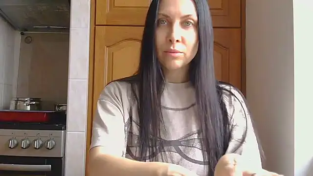 Snapshot of Olivarra chatting on February 23, 10:34 am Olivarra online show from February 23, 10:34 am