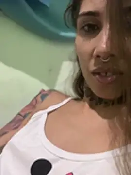 Snapshot of casalskunk chatting on March 31, 9:48 pm casalskunk online show from March 31, 9:48 pm