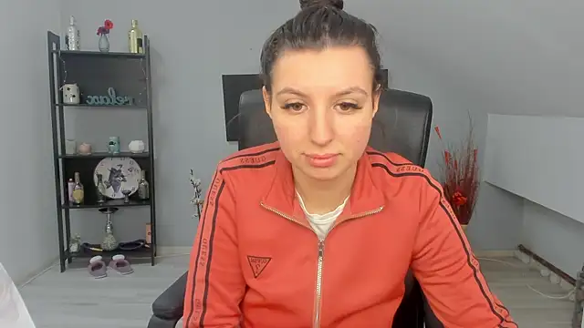 BettyJamess online show from January 16, 6:39 am