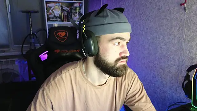 Nik Namee online show from November 3, 8:10 pm