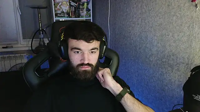 Nik Namee online show from November 14, 7:01 pm