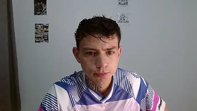 Snapshot of hot_teo_ chatting on December 4, 11:08 am hot teo online show from December 4, 11:08 am