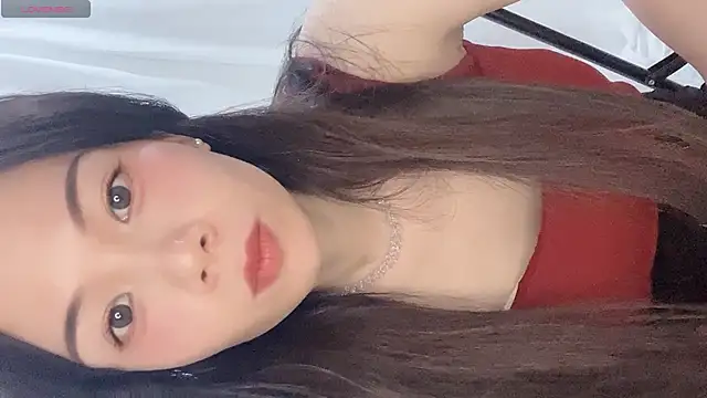 Snapshot of Lynnalltop-165-KeKe chatting on October 13, 1:05 am Lynnalltop-165-KeKe online show from October 13, 1:05 am