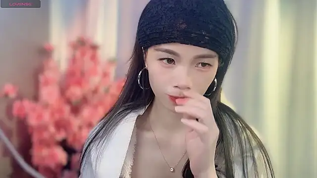 Snapshot of Lynnalltop-165-KeKe chatting on November 13, 3:55 pm Lynnalltop-165-KeKe online show from November 13, 3:55 pm