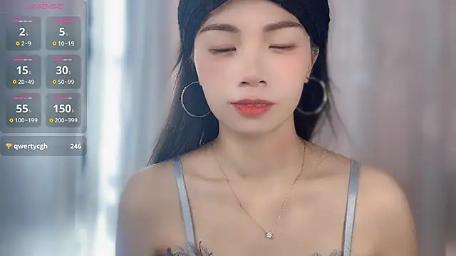 Snapshot of Lynnalltop-165-KeKe chatting on November 16, 2:06 am Lynnalltop-165-KeKe online show from November 16, 2:06 am