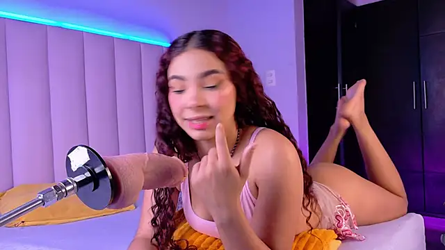 NatalieHeaveen online show from November 13, 12:37 pm