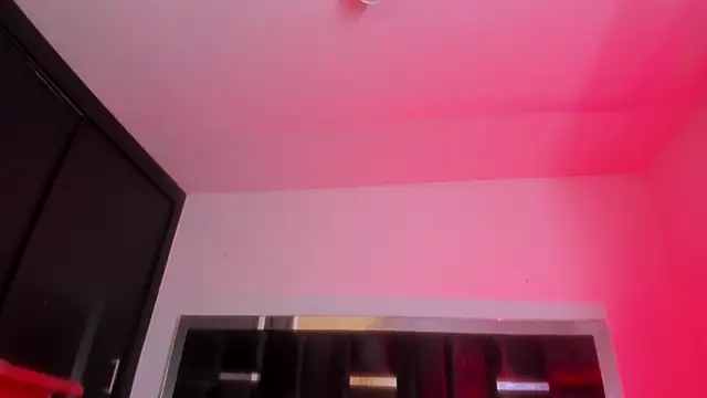 Snapshot of Cami_KingSex chatting on July 8, 7:40 pm Cami KingSex online show from July 8, 7:40 pm