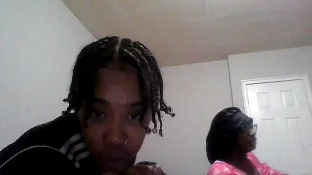 Snapshot of dezzidavill chatting on February 16, 3:24 am dezzidavill online show from February 16, 3:24 am