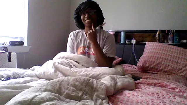 Snapshot of dezzidavill chatting on February 21, 3:13 pm dezzidavill online show from February 21, 3:13 pm