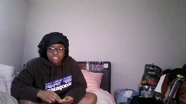 Snapshot of dezzidavill chatting on February 22, 4:27 pm dezzidavill online show from February 22, 4:27 pm