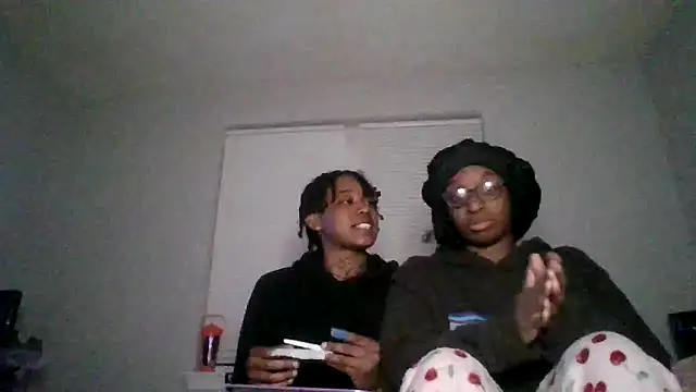 Snapshot of dezzidavill chatting on February 23, 4:32 am dezzidavill online show from February 23, 4:32 am