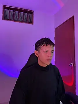 tylernova online show from November 7, 3:39 am