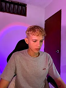 tylernova online show from November 9, 4:00 am