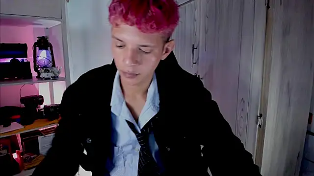 tylernova online show from November 21, 11:58 pm