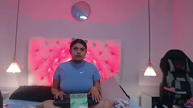 Bubbiecherry online show from October 28, 12:19 pm