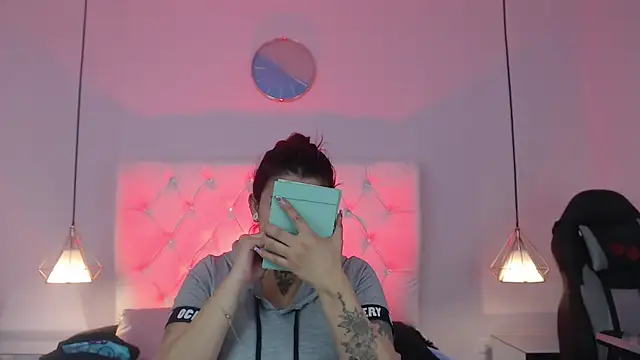 Bubbiecherry online show from November 6, 7:37 pm