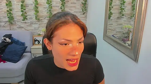 Snapshot of KassMonroe chatting on December 16, 9:09 pm KassMonroe online show from December 16, 9:09 pm