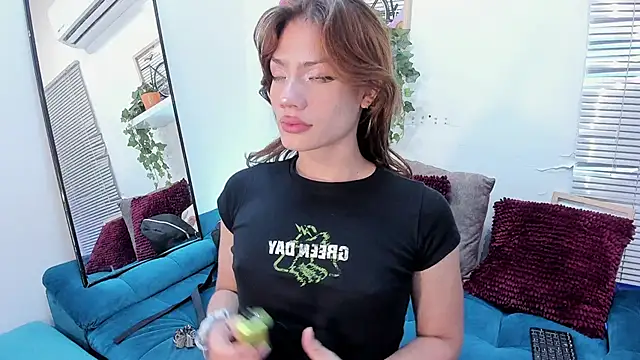 Snapshot of KassMonroe chatting on January 7, 8:55 pm KassMonroe online show from January 7, 8:55 pm