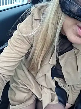 Snapshot of Libertine6259 chatting on April 5, 10:12 am Libertine6259 online show from April 5, 10:12 am