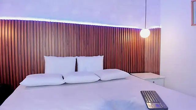 Foxy Kylie online show from October 17, 8:00 pm