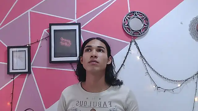 Tifany Adams online show from November 11, 8:31 pm