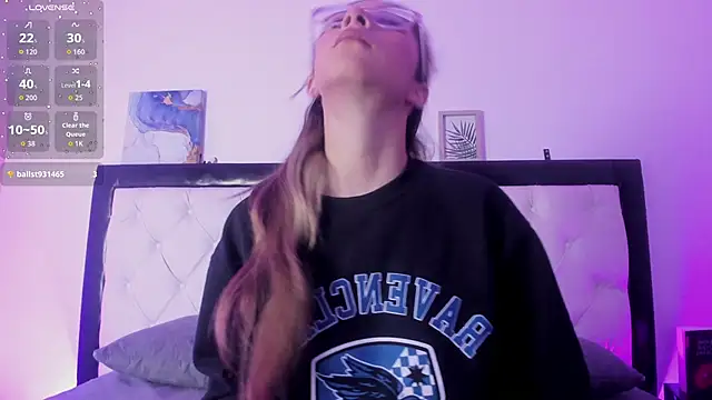 Sara Roades online show from October 28, 11:14 am