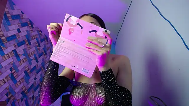 celeste solis online show from November 6, 8:43 pm