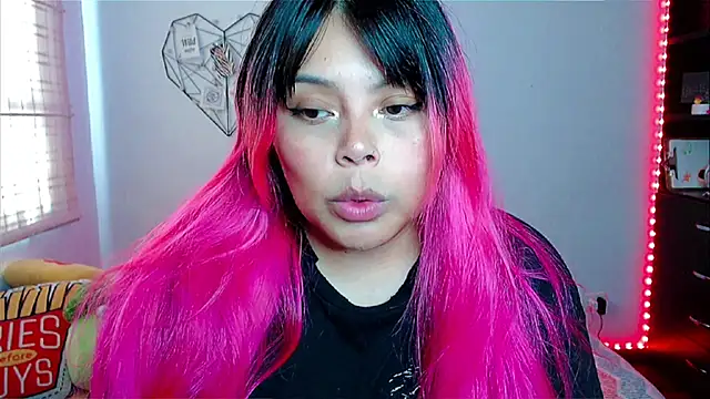 EllieMoonX online show from January 5, 9:07 pm