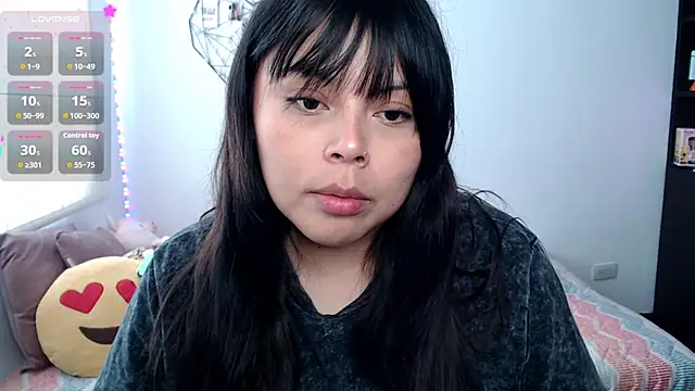 Snapshot of EllieMoonX chatting on June 12, 7:24 pm EllieMoonX online show from June 12, 7:24 pm
