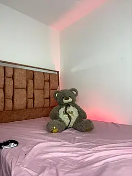 Snapshot of Lucy_699 chatting on November 21, 6:45 am Lucy 699 online show from November 21, 6:45 am